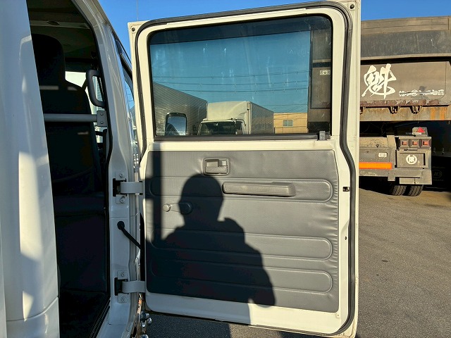 保証対象車Wキャブ2t積載メッキパーツ5速MT2t5t|中古トラックの販売・買取・査定のアイナビ