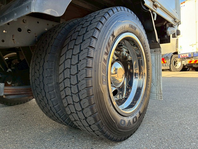 保証対象車Wキャブ2t積載メッキパーツ5速MT2t5t|中古トラックの販売・買取・査定のアイナビ