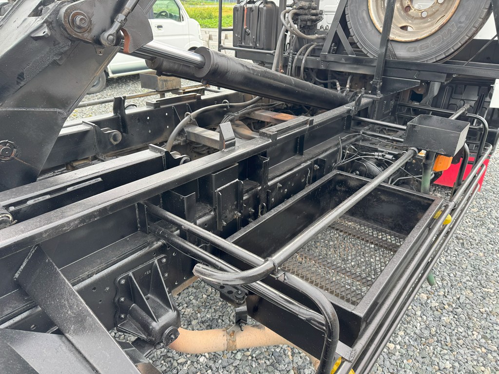 H13年式☆コンドル 中型増トン アームロール!|中古トラックの販売・買取・査定のアイナビ