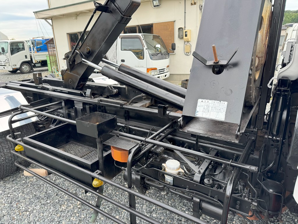 H13年式☆コンドル 中型増トン アームロール!|中古トラックの販売・買取・査定のアイナビ