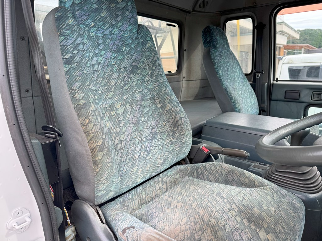 H13年式☆コンドル 中型増トン アームロール!|中古トラックの販売・買取・査定のアイナビ