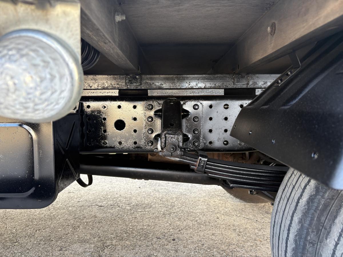 H25キャンター 2t ワイドロング|中古トラックの販売・買取・査定のアイナビ