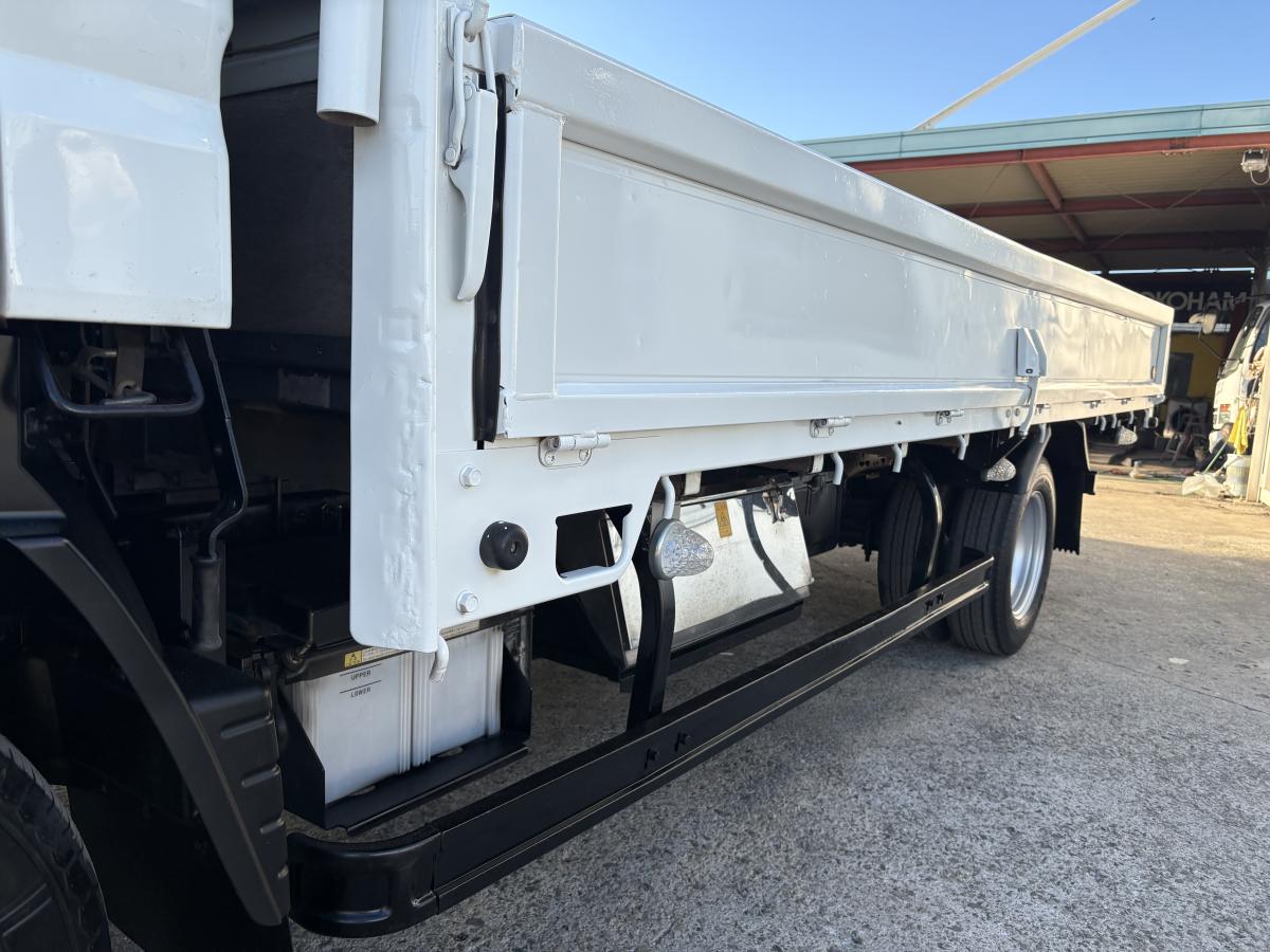 H25キャンター 2t ワイドロング|中古トラックの販売・買取・査定のアイナビ