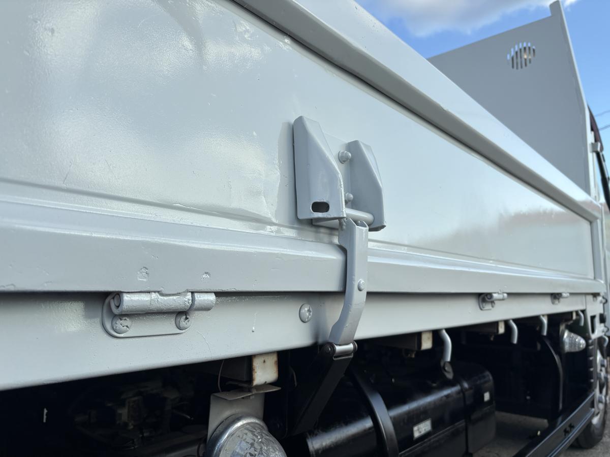 H25キャンター 2t ワイドロング|中古トラックの販売・買取・査定のアイナビ