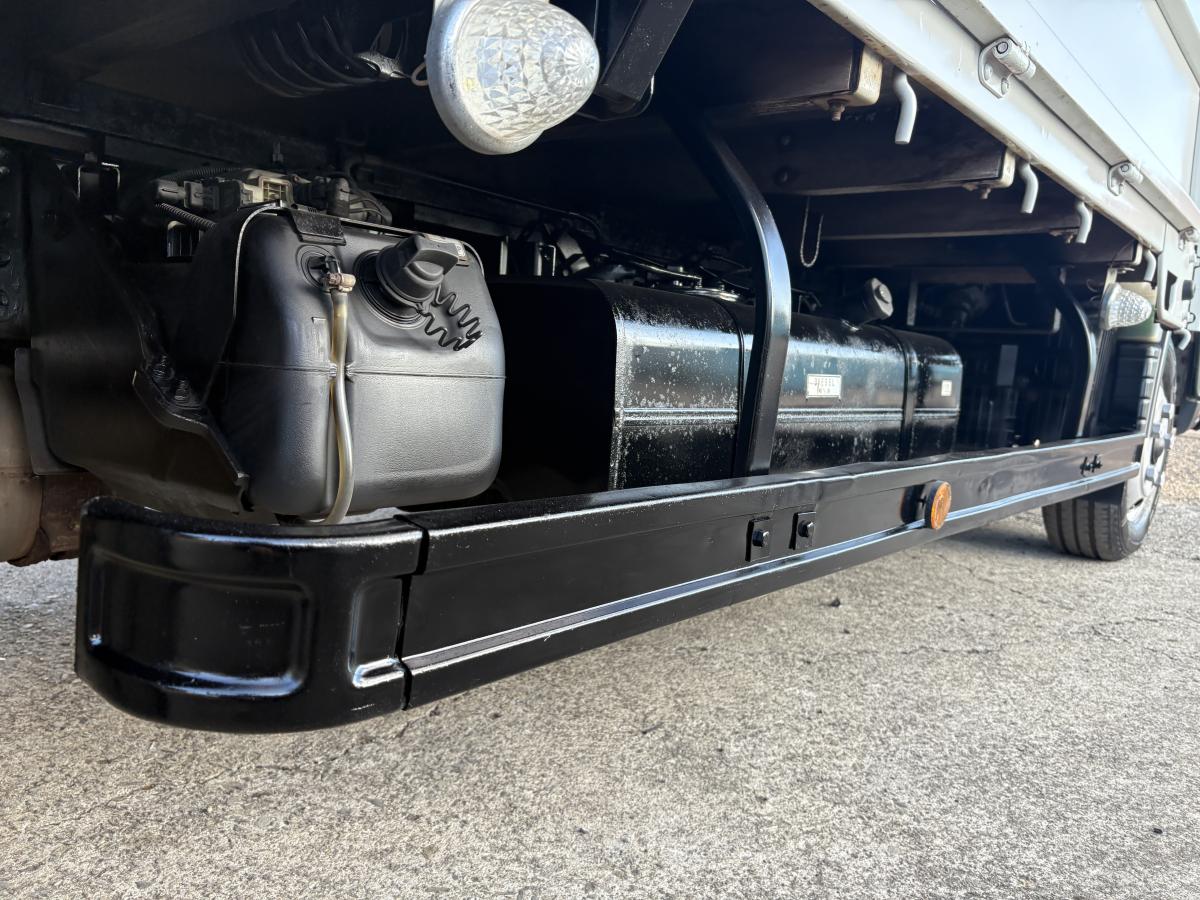 H25キャンター 2t ワイドロング|中古トラックの販売・買取・査定のアイナビ