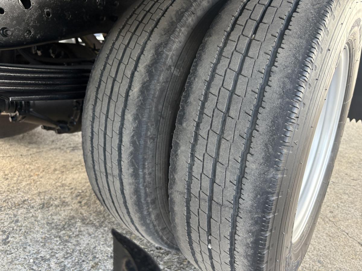 H25キャンター 2t ワイドロング|中古トラックの販売・買取・査定のアイナビ