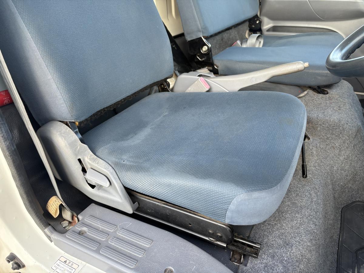 H25キャンター 2t ワイドロング|中古トラックの販売・買取・査定のアイナビ