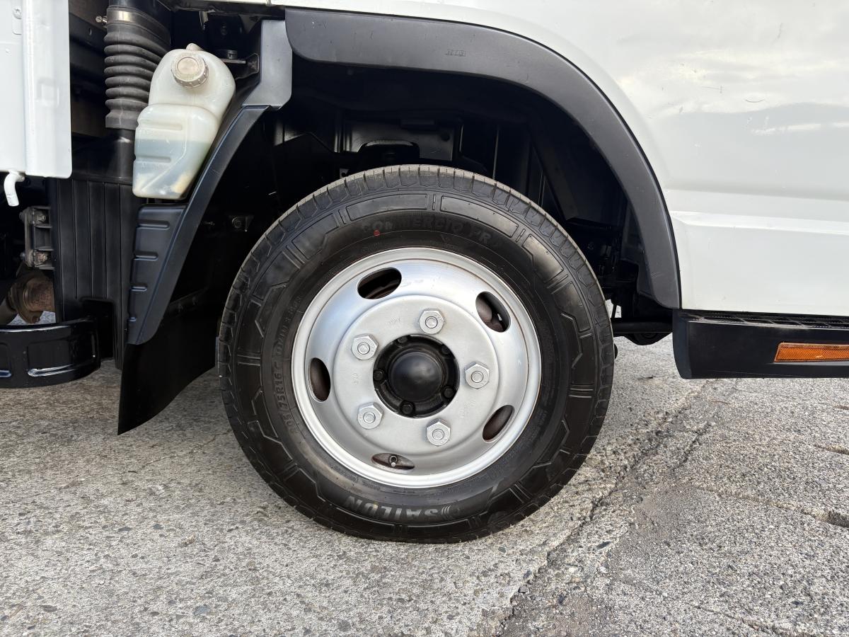 H25キャンター 2t ワイドロング|中古トラックの販売・買取・査定のアイナビ