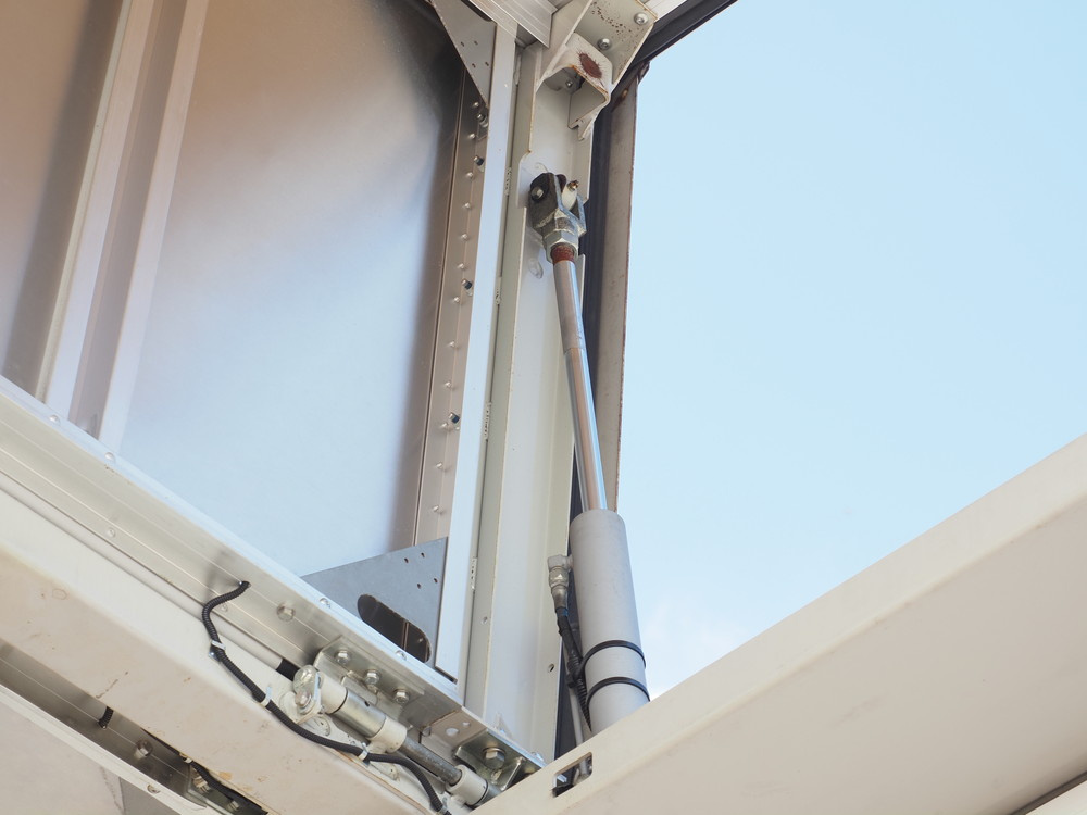 いすゞ ウイング車 ギガ|中古トラックの販売・買取・査定のアイナビ