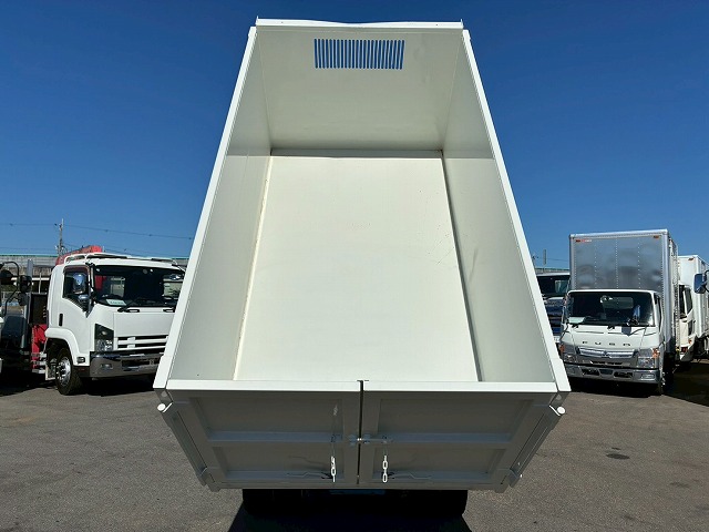 土砂禁ダンプ4ナンバー後方5速MT5t限定準中型免許2t5t|中古トラックの販売・買取・査定のアイナビ