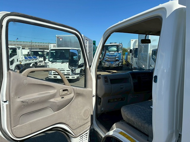 土砂禁ダンプ4ナンバー後方5速MT5t限定準中型免許2t5t|中古トラックの販売・買取・査定のアイナビ