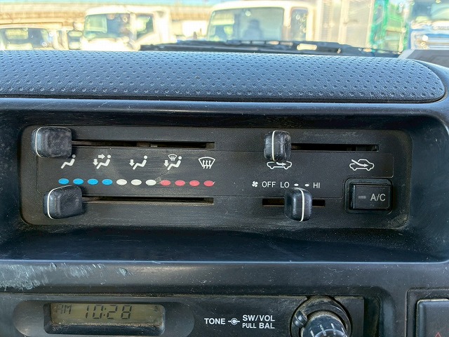 土砂禁ダンプ4ナンバー後方5速MT5t限定準中型免許2t5t|中古トラックの販売・買取・査定のアイナビ