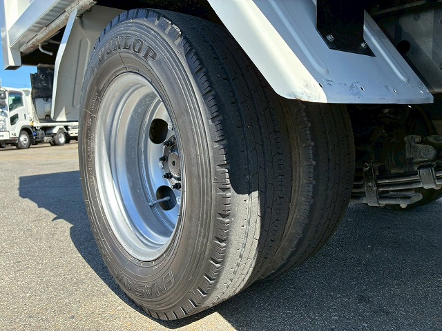 土砂禁ダンプ4ナンバー後方5速MT5t限定準中型免許2t5t|中古トラックの販売・買取・査定のアイナビ