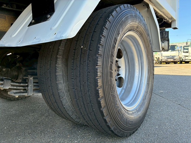 土砂禁ダンプ4ナンバー後方5速MT5t限定準中型免許2t5t|中古トラックの販売・買取・査定のアイナビ