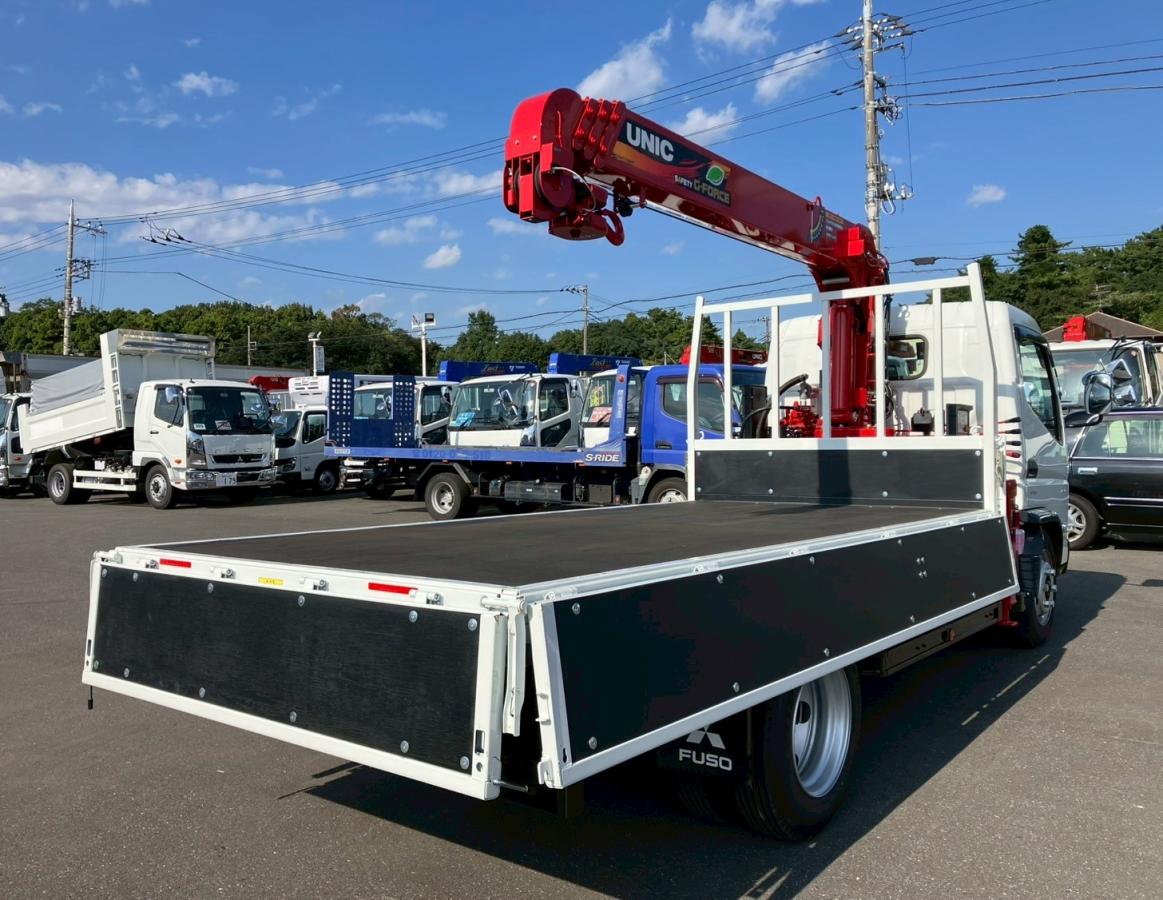 ☆未使用車 4段ユニック ラジコン 標準幅 MT|中古トラックの販売・買取・査定のアイナビ
