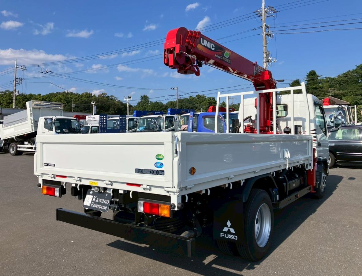 ☆未使用車 4段ユニック ラジコン 標準幅 MT|中古トラックの販売・買取・査定のアイナビ