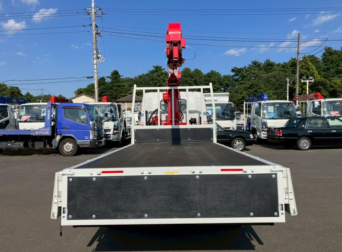 ☆未使用車 4段ユニック ラジコン 標準幅 MT|中古トラックの販売・買取・査定のアイナビ