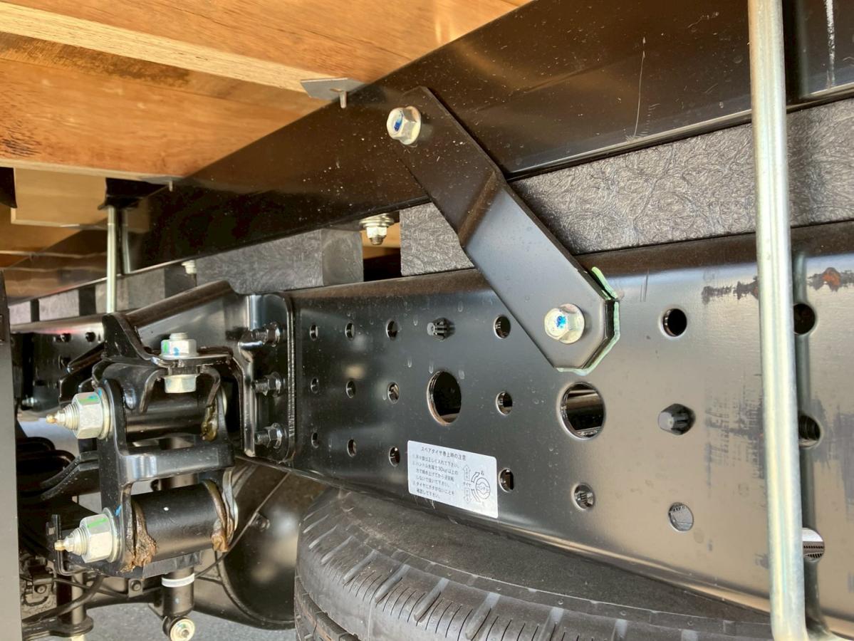 ☆未使用車 4段ユニック ラジコン 標準幅 MT|中古トラックの販売・買取・査定のアイナビ