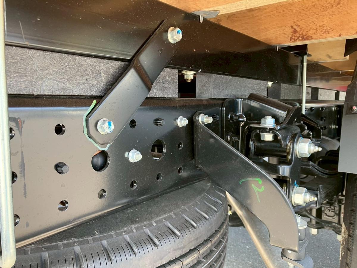 ☆未使用車 4段ユニック ラジコン 標準幅 MT|中古トラックの販売・買取・査定のアイナビ