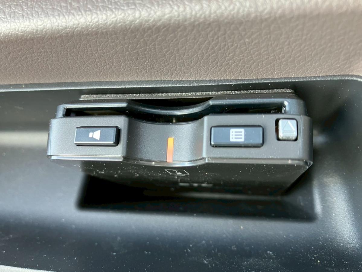 ☆未使用車 4段ユニック ラジコン 標準幅 MT|中古トラックの販売・買取・査定のアイナビ