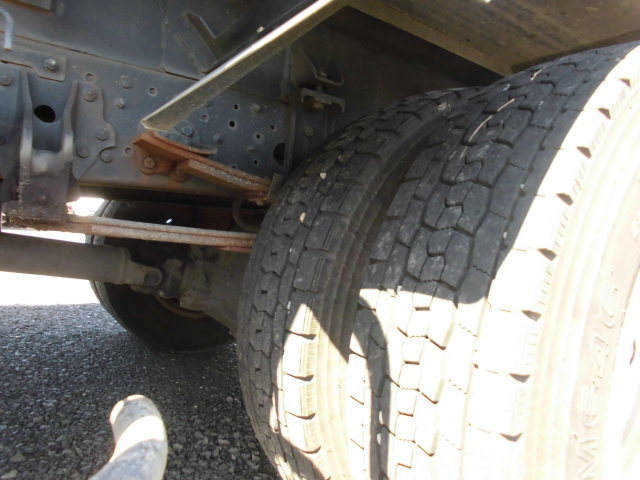 4Tパッカー車8.5立米プレス式塵芥車押出式連続動作|中古トラックの販売・買取・査定のアイナビ