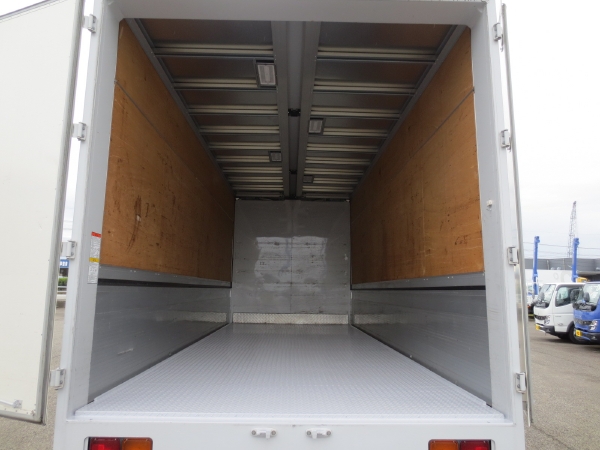 いすゞフォワードワイドアルミウイング|中古トラックの販売・買取・査定のアイナビ