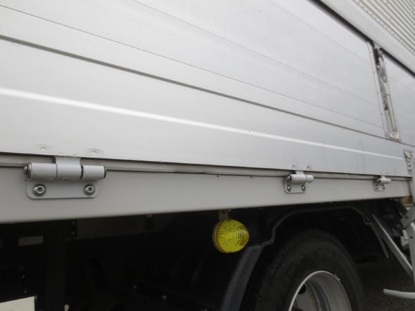 いすゞフォワードワイドアルミウイング|中古トラックの販売・買取・査定のアイナビ