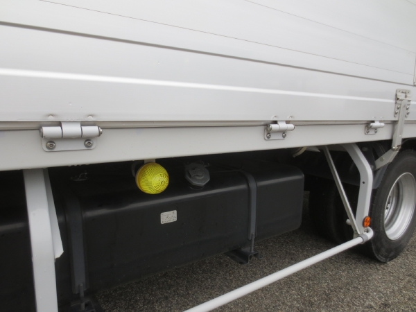 いすゞフォワードワイドアルミウイング|中古トラックの販売・買取・査定のアイナビ