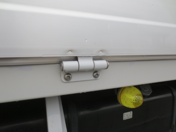 いすゞフォワードワイドアルミウイング|中古トラックの販売・買取・査定のアイナビ