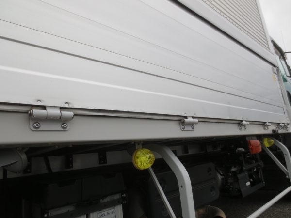 いすゞフォワードワイドアルミウイング|中古トラックの販売・買取・査定のアイナビ