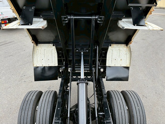 新明和工業フルフラットロー全低床150馬力6速MT3t6t|中古トラックの販売・買取・査定のアイナビ