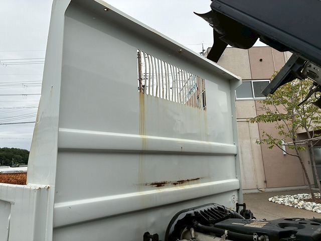 新明和工業フルフラットロー全低床150馬力6速MT3t6t|中古トラックの販売・買取・査定のアイナビ