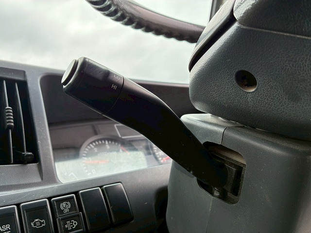 新明和工業フルフラットロー全低床150馬力6速MT3t6t|中古トラックの販売・買取・査定のアイナビ