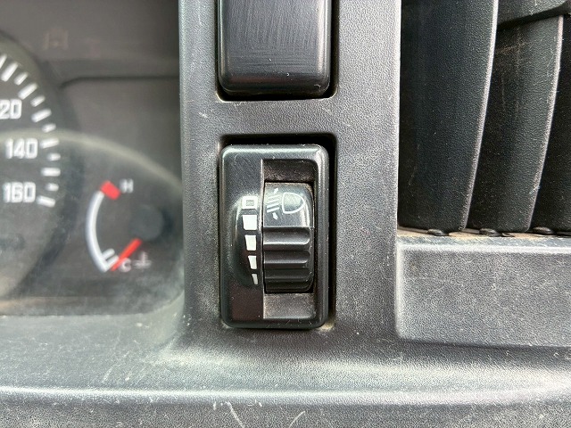 新明和工業フルフラットロー全低床150馬力6速MT3t6t|中古トラックの販売・買取・査定のアイナビ