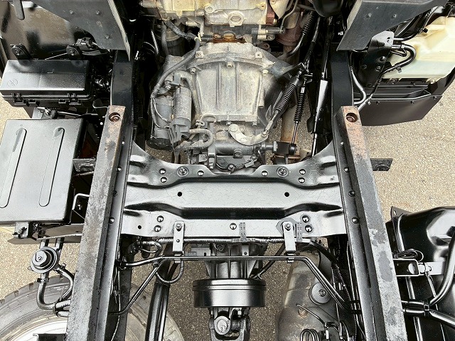 新明和工業フルフラットロー全低床150馬力6速MT3t6t|中古トラックの販売・買取・査定のアイナビ