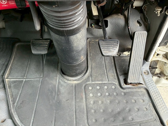 新明和工業フルフラットロー全低床150馬力6速MT3t6t|中古トラックの販売・買取・査定のアイナビ