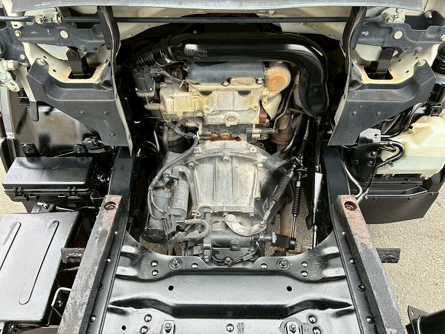 新明和工業フルフラットロー全低床150馬力6速MT3t6t|中古トラックの販売・買取・査定のアイナビ