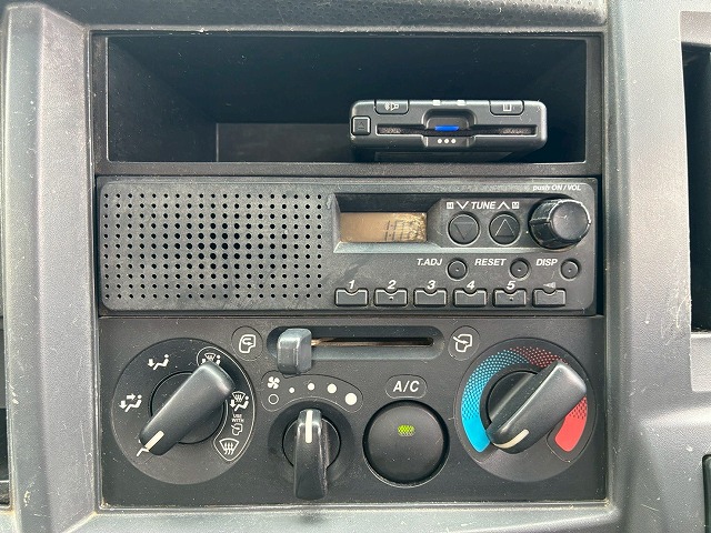 新明和工業フルフラットロー全低床150馬力6速MT3t6t|中古トラックの販売・買取・査定のアイナビ