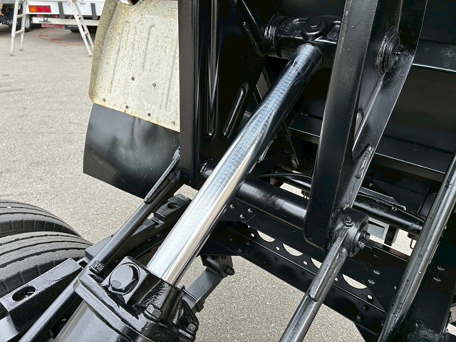 新明和工業フルフラットロー全低床150馬力6速MT3t6t|中古トラックの販売・買取・査定のアイナビ