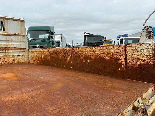 新明和工業フルフラットロー全低床150馬力6速MT3t6t|中古トラックの販売・買取・査定のアイナビ