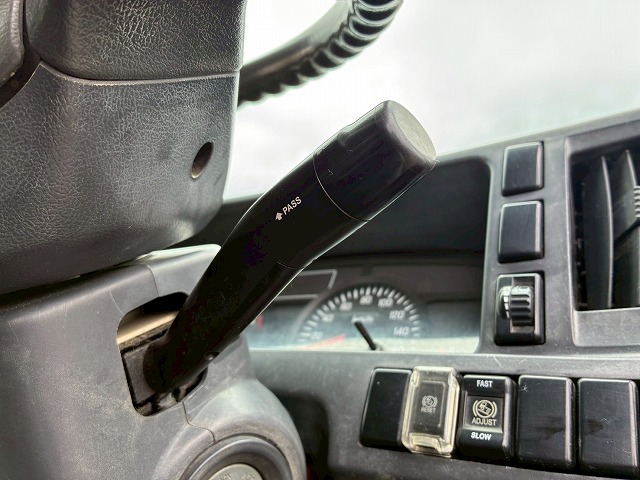 新明和工業フルフラットロー全低床150馬力6速MT3t6t|中古トラックの販売・買取・査定のアイナビ