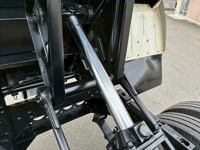 新明和工業フルフラットロー全低床150馬力6速MT3t6t|中古トラックの販売・買取・査定のアイナビ