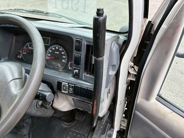 新明和工業フルフラットロー全低床150馬力6速MT3t6t|中古トラックの販売・買取・査定のアイナビ