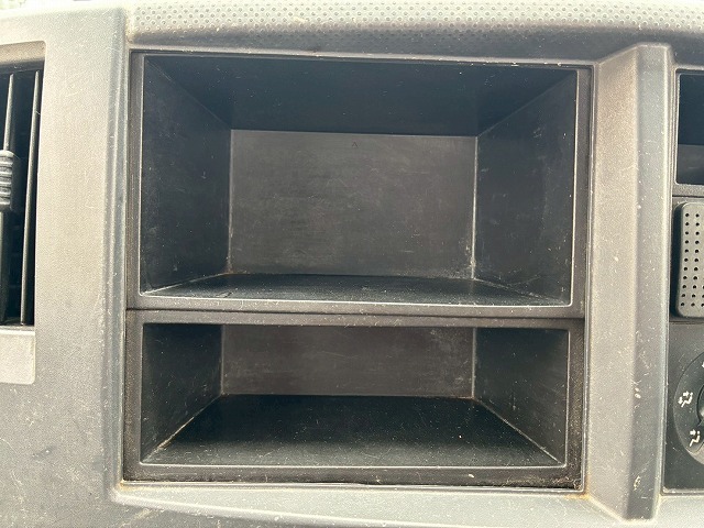 新明和工業フルフラットロー全低床150馬力6速MT3t6t|中古トラックの販売・買取・査定のアイナビ