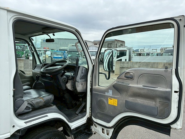 新明和工業フルフラットロー全低床150馬力6速MT3t6t|中古トラックの販売・買取・査定のアイナビ