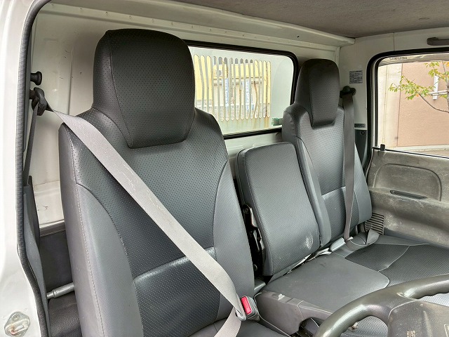 新明和工業フルフラットロー全低床150馬力6速MT3t6t|中古トラックの販売・買取・査定のアイナビ