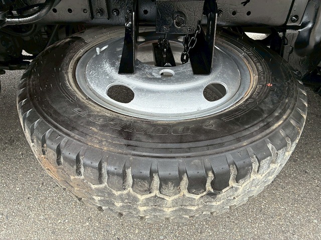 新明和工業フルフラットロー全低床150馬力6速MT3t6t|中古トラックの販売・買取・査定のアイナビ