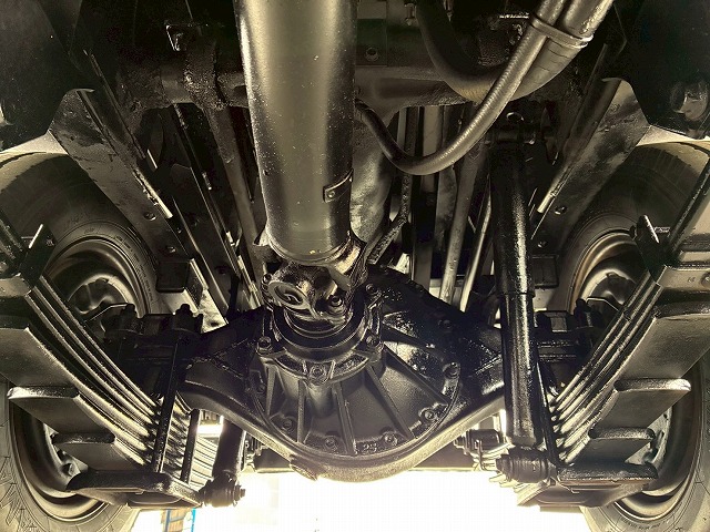 新明和工業フルフラットロー全低床150馬力6速MT3t6t|中古トラックの販売・買取・査定のアイナビ