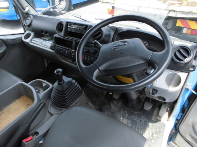 3000L バキュームカー 3T 衛生車 清掃車 糞尿車 モリタ|中古トラックの販売・買取・査定のアイナビ