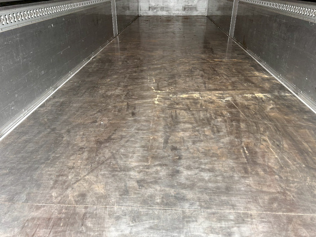 【エンジン好調×即納可能×エアサス】UD/クオン|中古トラックの販売・買取・査定のアイナビ